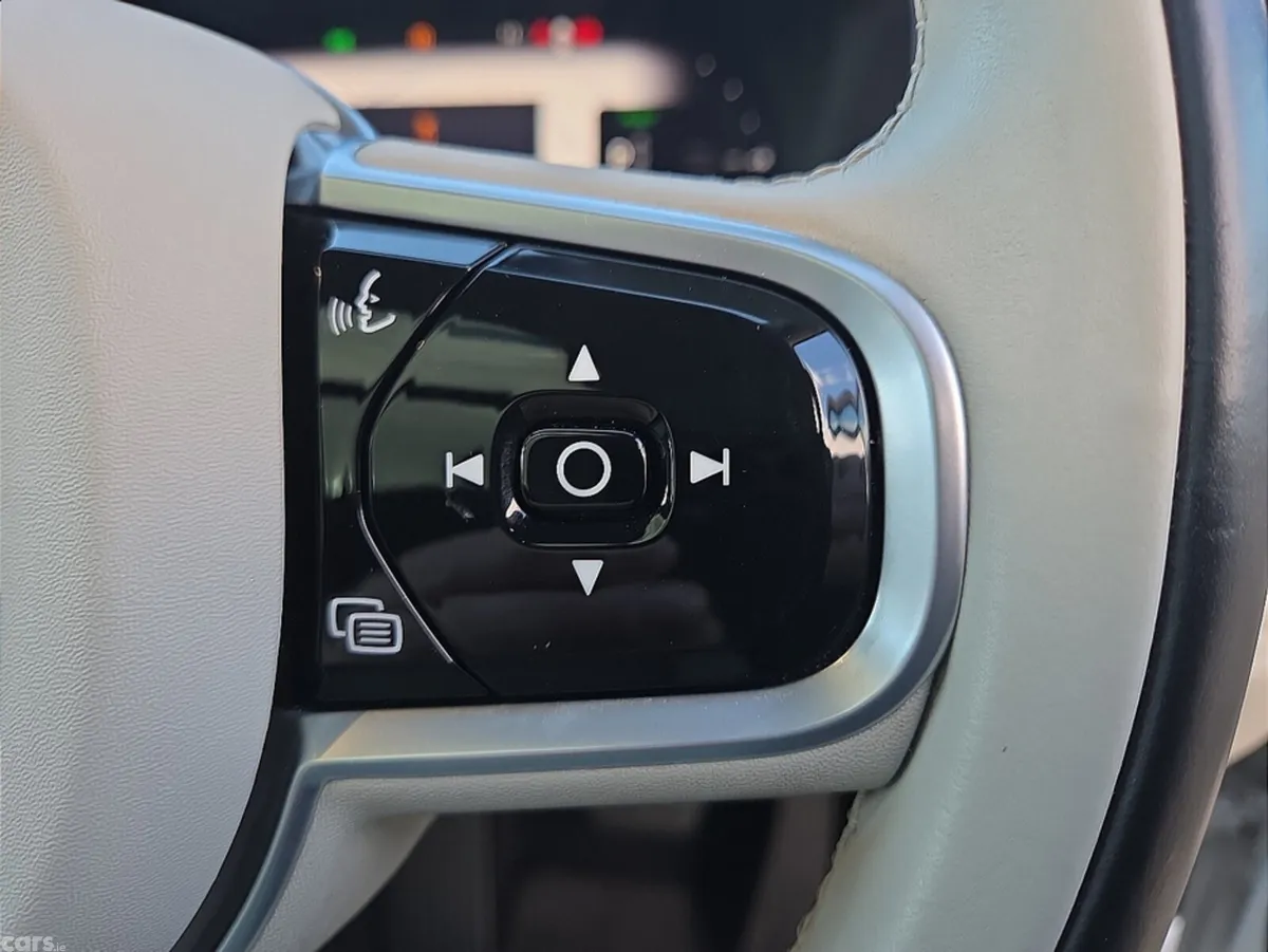 Volvo XC90 SUV, Petrol Plug-in Hybrid, 2022, White