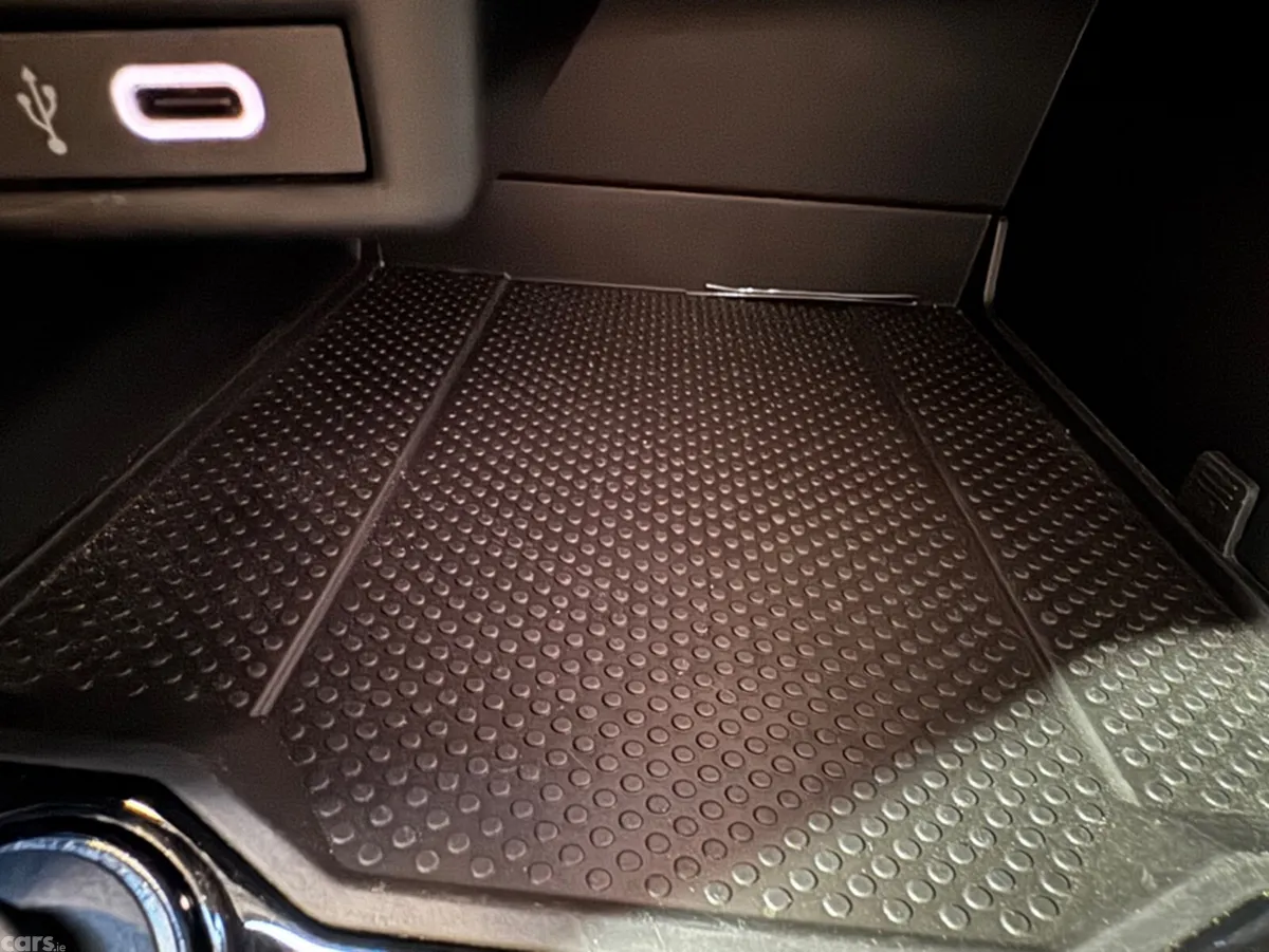 Volkswagen T-Roc SUV, Diesel, 2021, White
