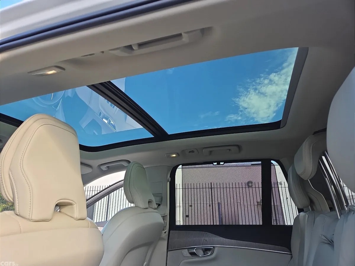 Volvo XC90 SUV, Petrol Plug-in Hybrid, 2022, White