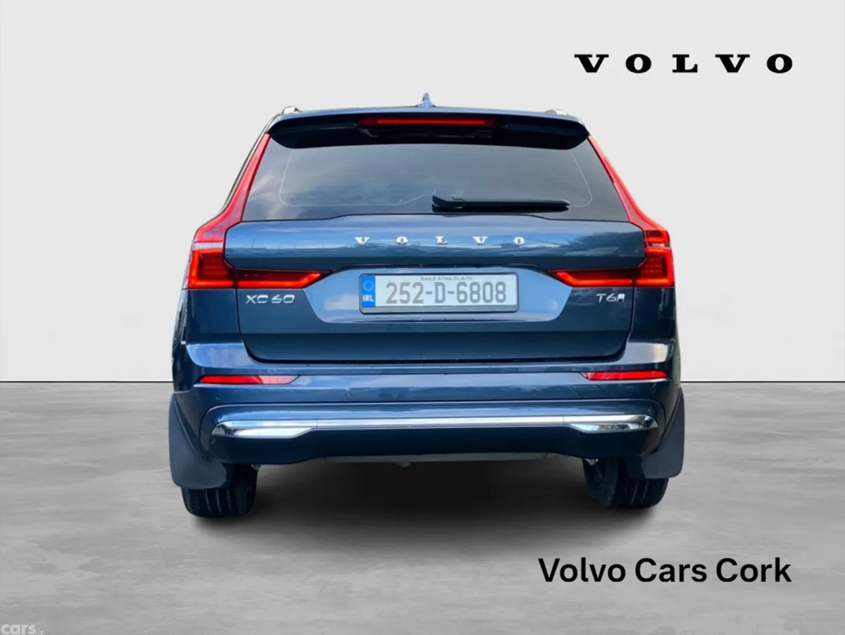 Volvo XC60 SUV, Petrol Plug-in Hybrid, 2025, Blue