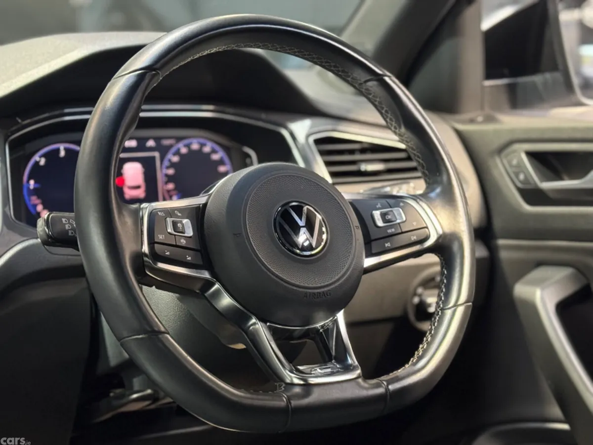 Volkswagen T-Roc SUV, Diesel, 2021, White