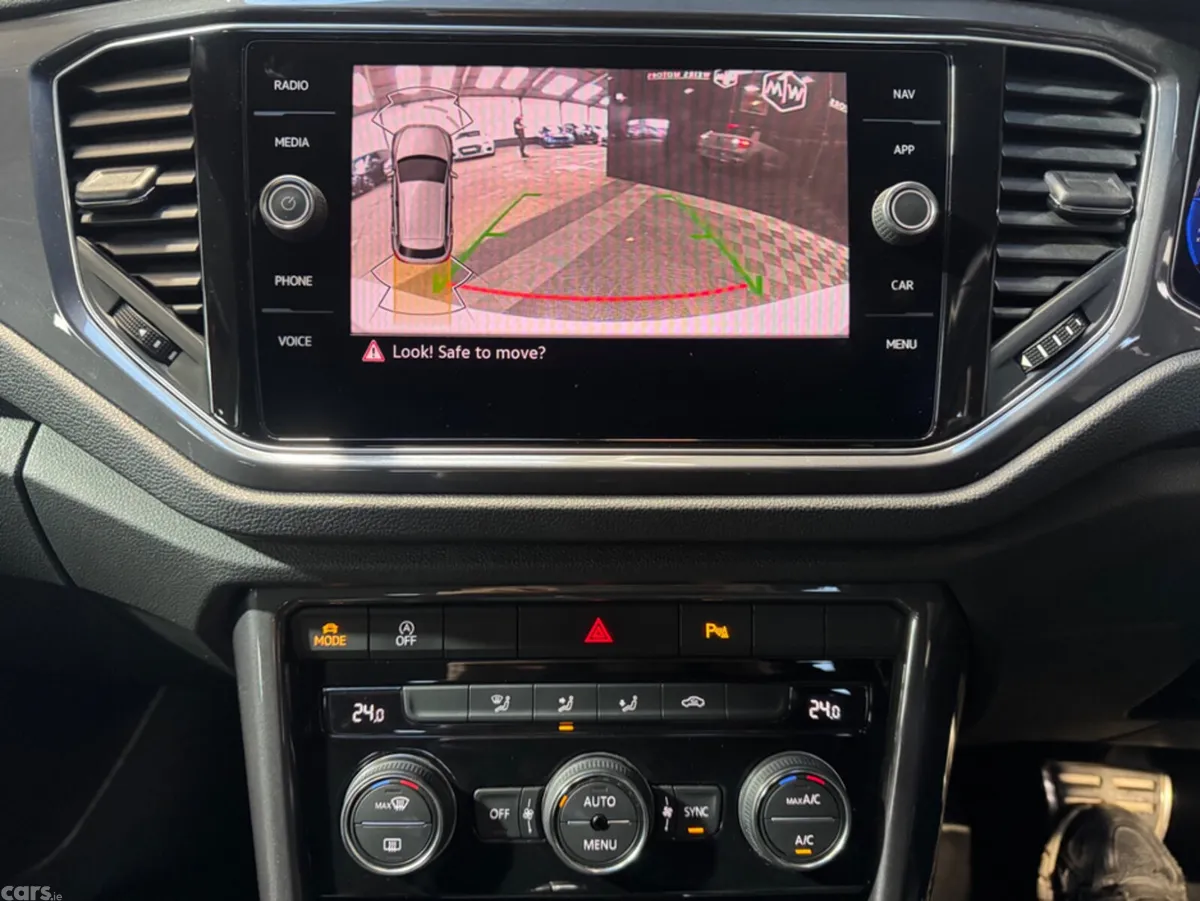 Volkswagen T-Roc SUV, Diesel, 2021, White