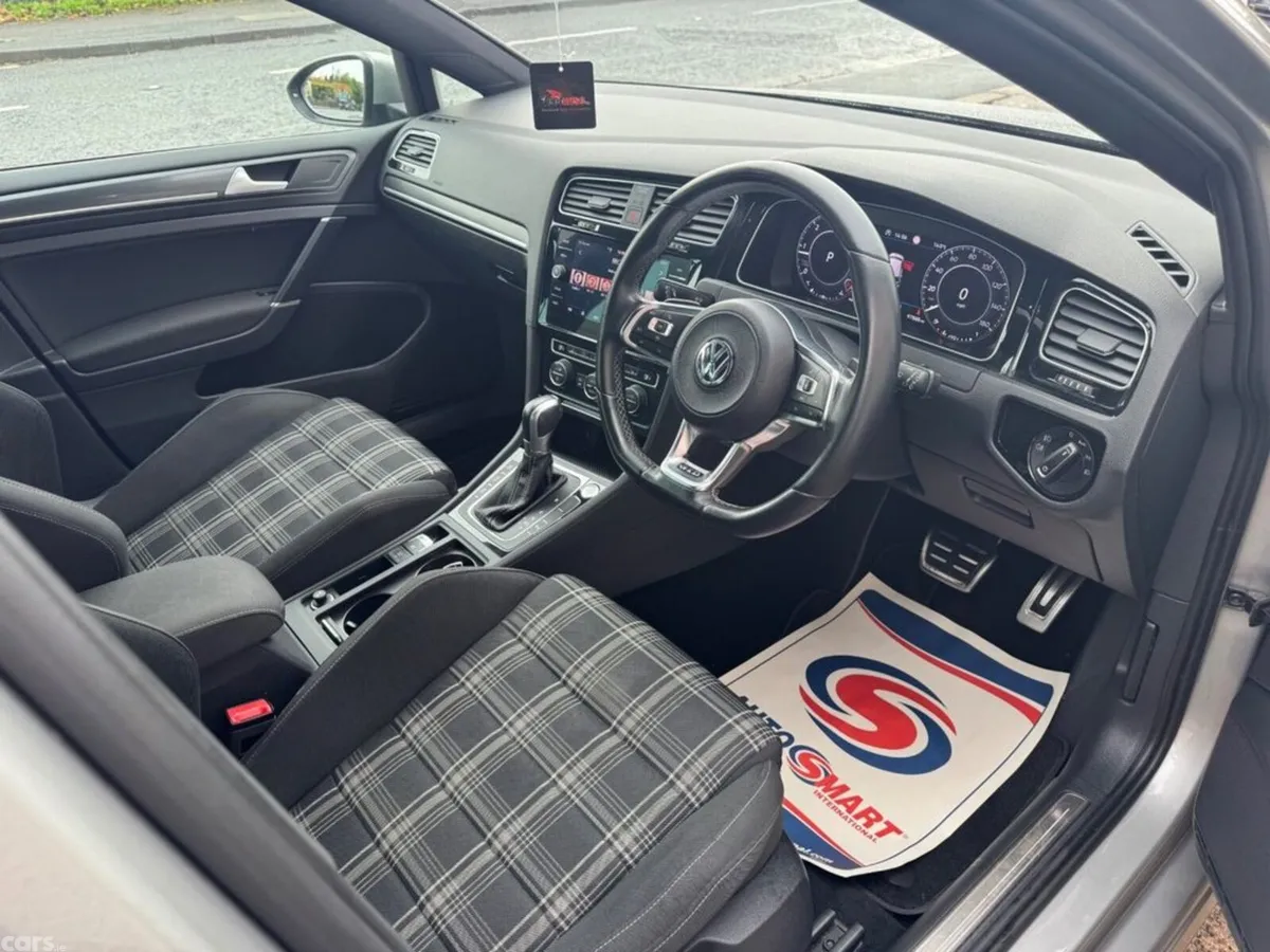 Volkswagen Golf Hatchback, Diesel, 2019, Silver