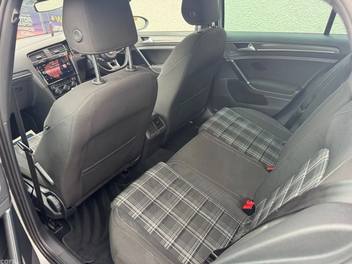 Volkswagen Golf Hatchback, Diesel, 2019, Silver