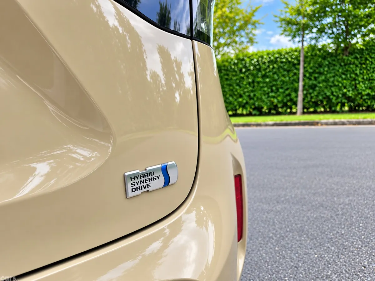 Toyota Yaris Cross Estate, Petrol Hybrid, 2021, Beige