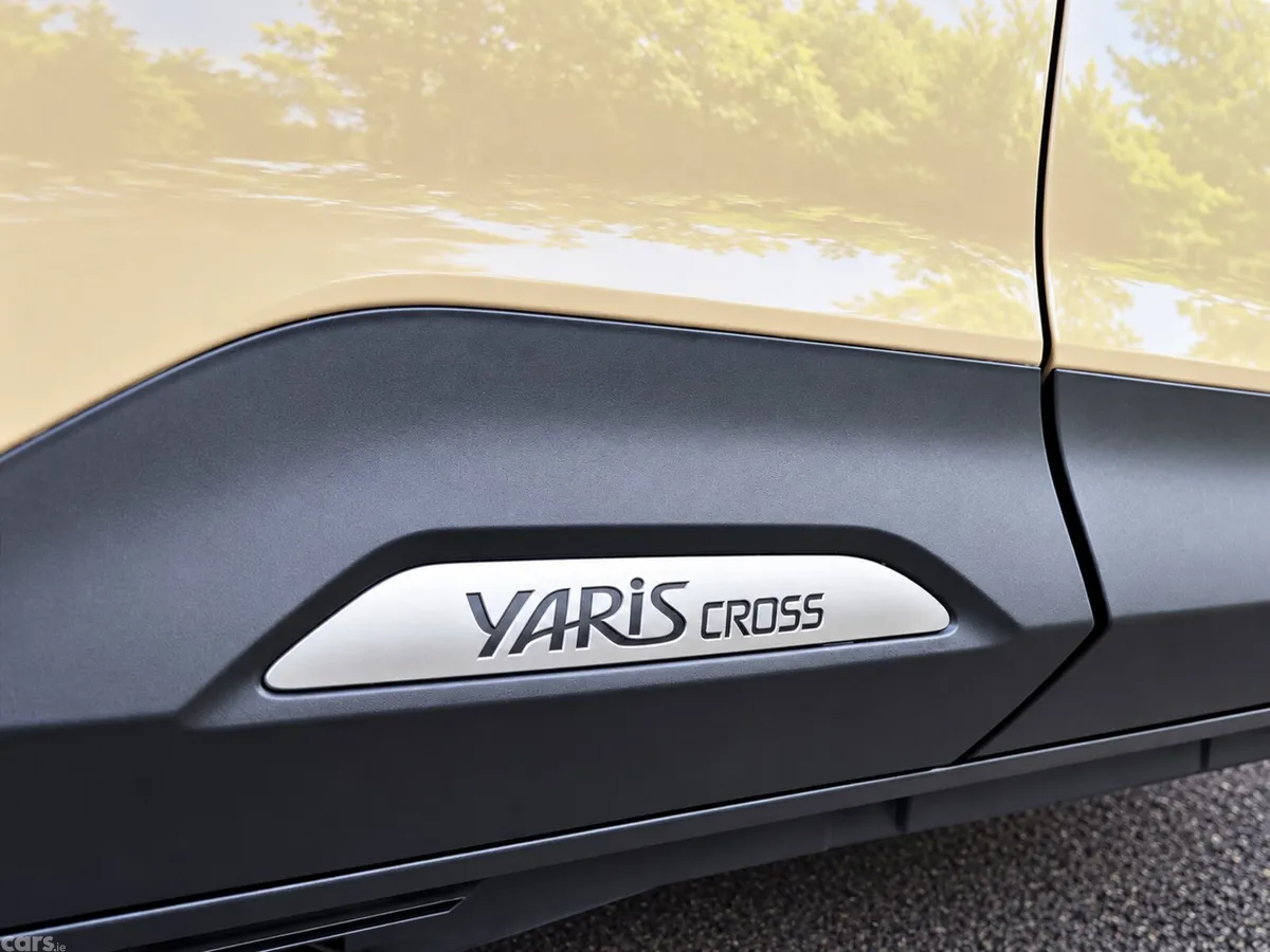 Toyota Yaris Cross SUV, Petrol Hybrid, 2020, Beige