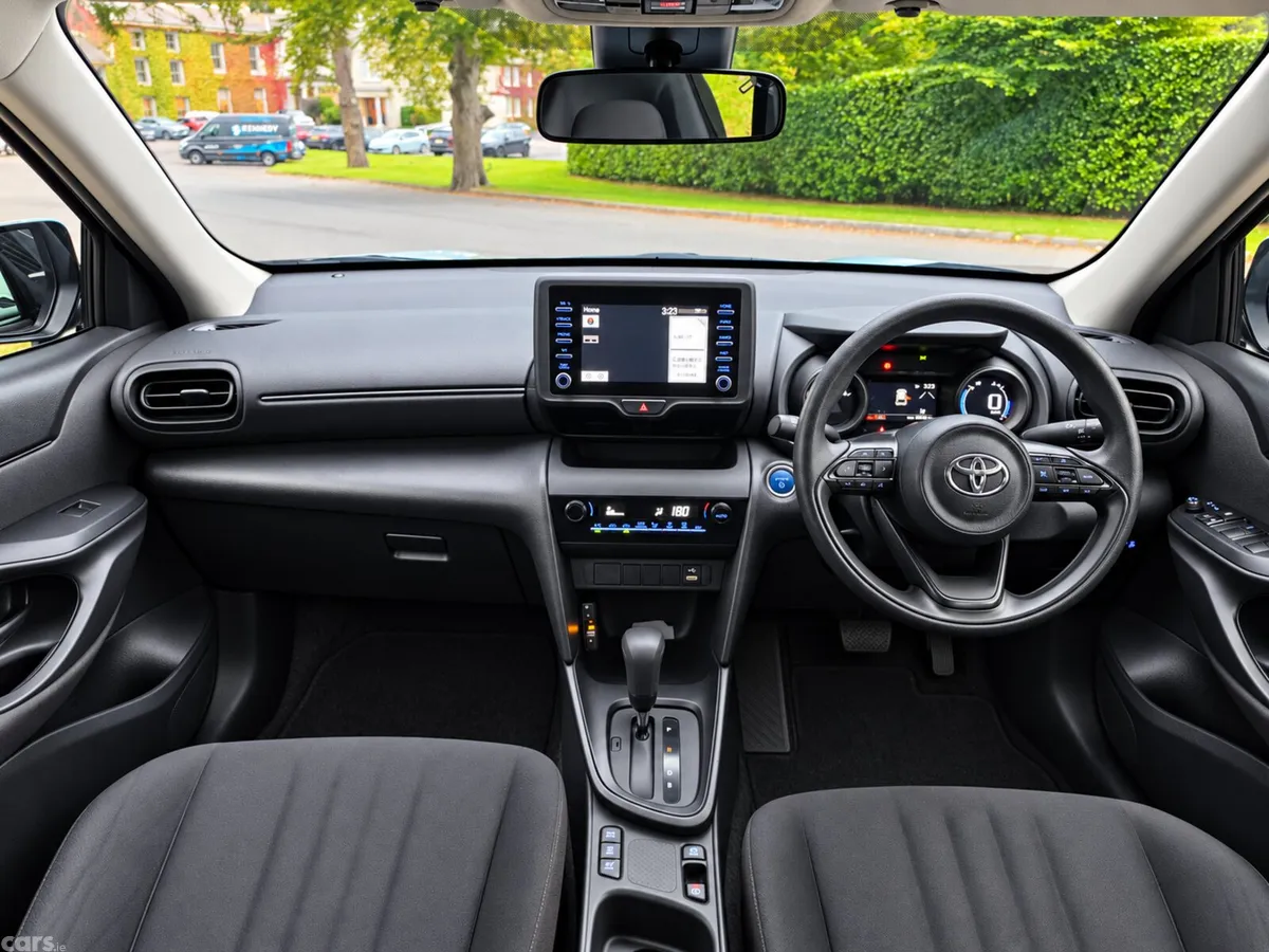 Toyota Yaris Cross SUV, Petrol Hybrid, 2020, Beige