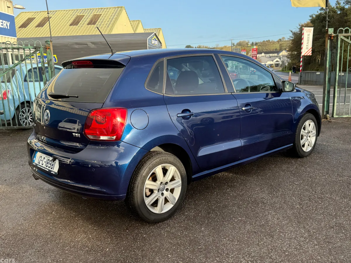 Volkswagen Polo Hatchback, Petrol, 2012, Blue