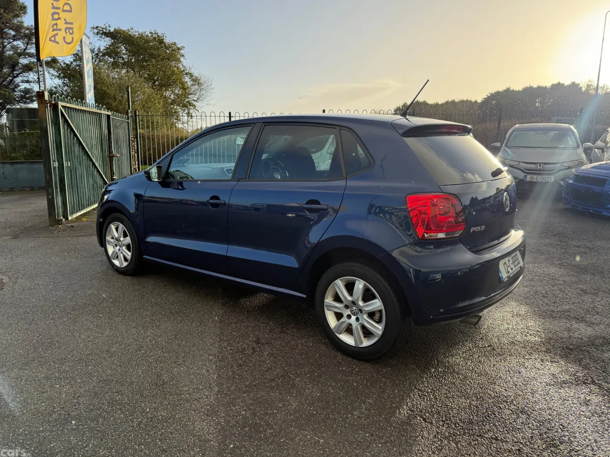 Volkswagen Polo Hatchback, Petrol, 2012, Blue