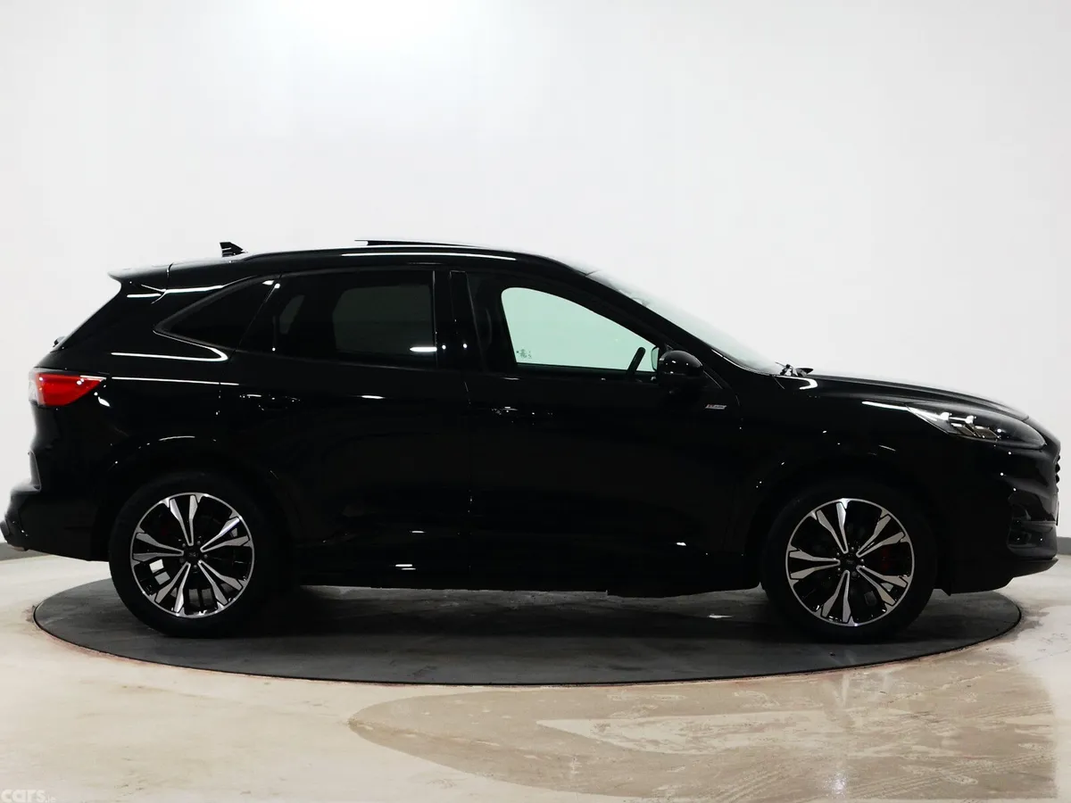 Ford Kuga SUV, Petrol Hybrid, 2024, Black