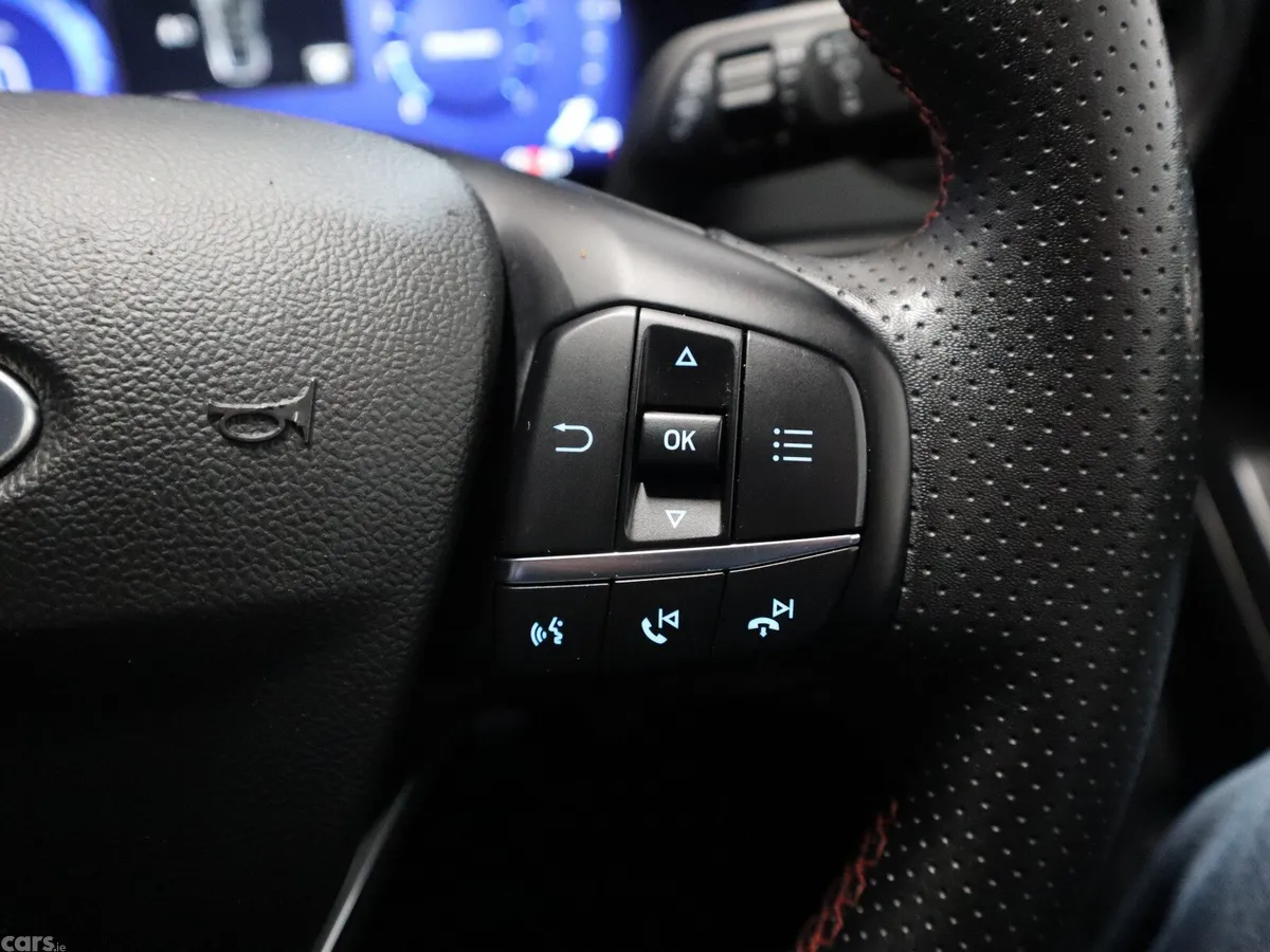 Ford Focus Hatchback, Petrol, 2024, Red
