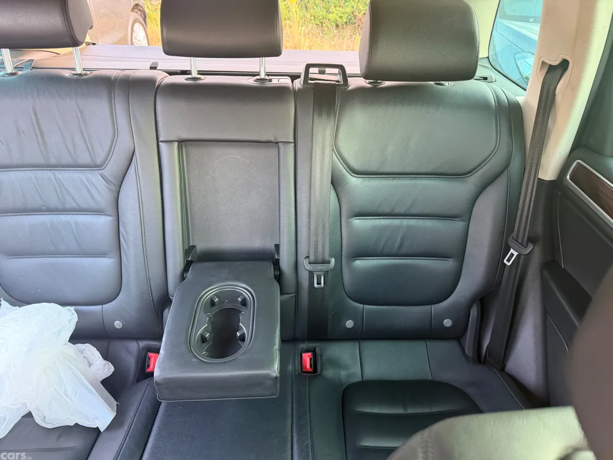 Volkswagen Touareg SUV, Diesel, 2015, Black