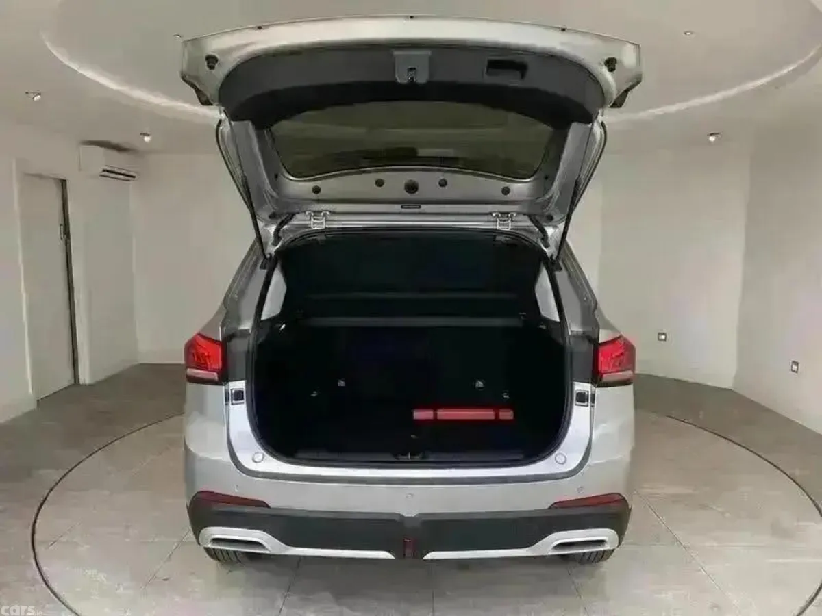 MG ZS SUV, Petrol, 2025, Silver