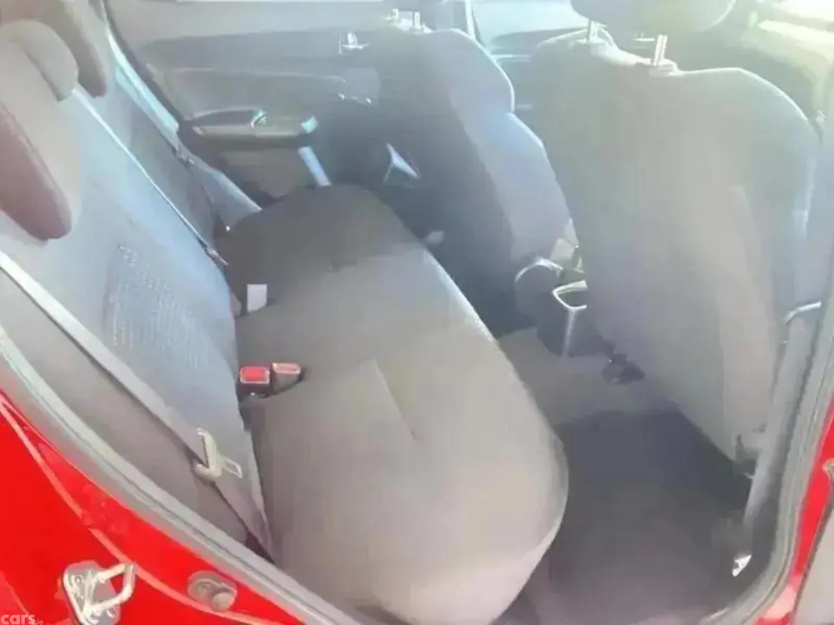 Suzuki Swift Hatchback, Petrol, 2018, Red