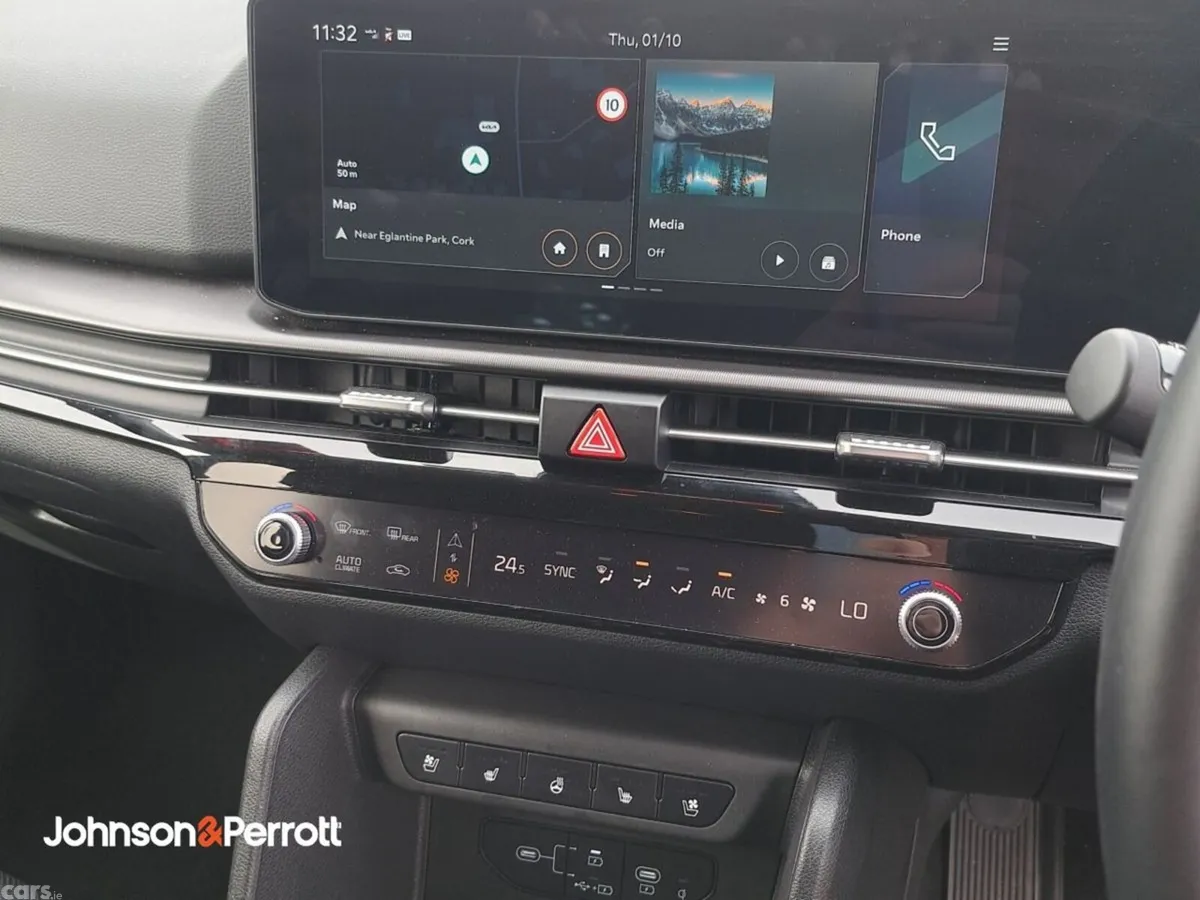 Kia Sportage SUV, Diesel Hybrid, 2026, Red
