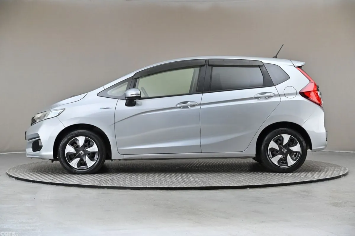 Honda Fit Hatchback, Petrol Hybrid, 2017, Silver