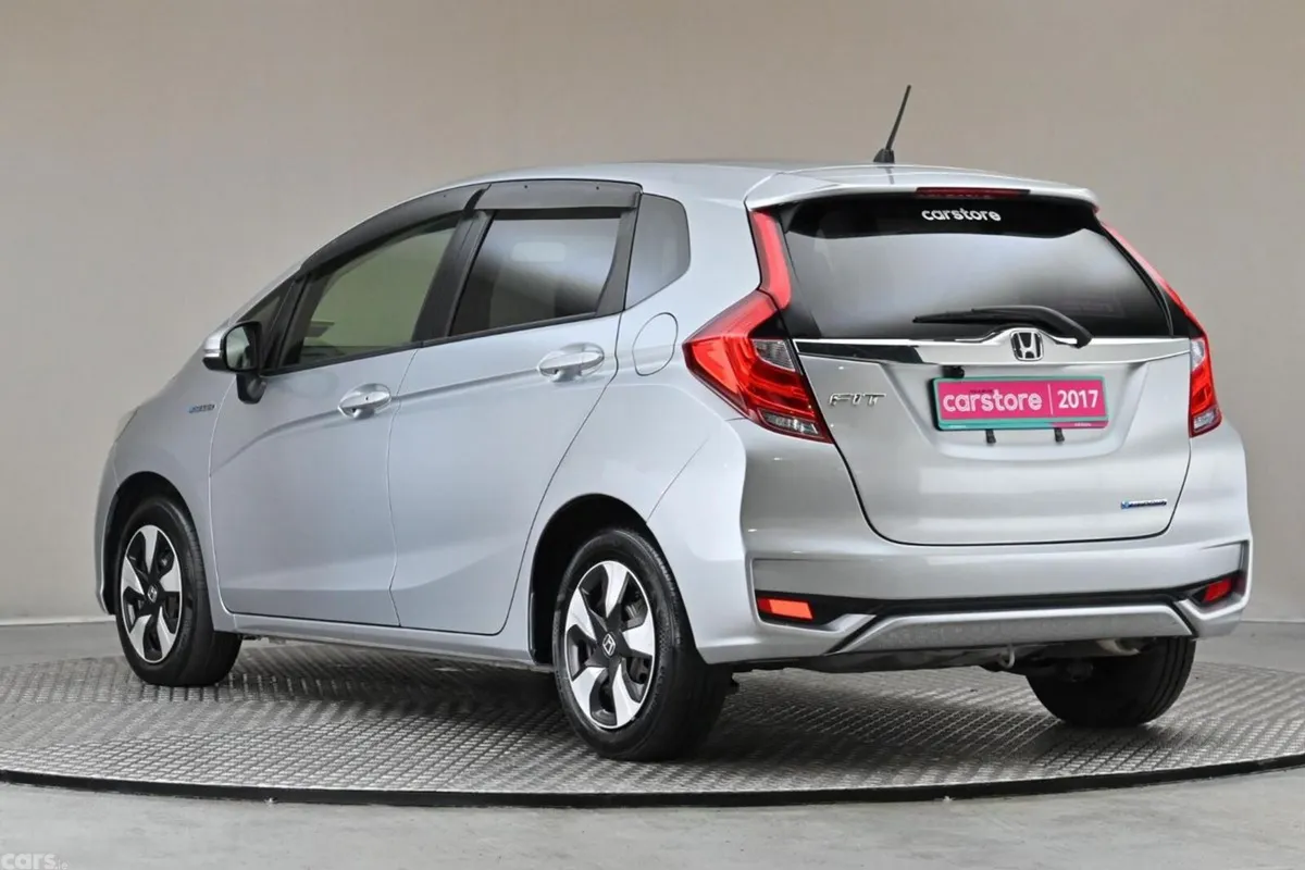 Honda Fit Hatchback, Petrol Hybrid, 2017, Silver