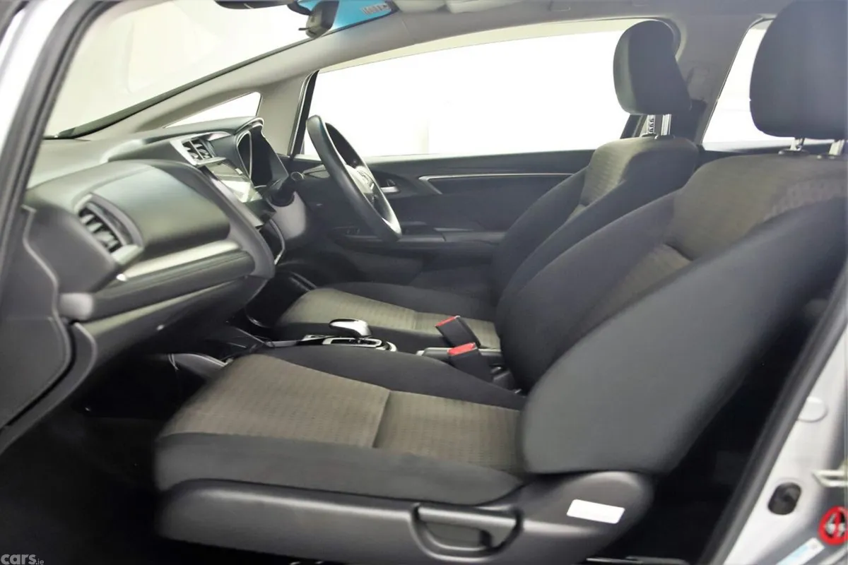 Honda Fit Hatchback, Petrol Hybrid, 2017, Silver