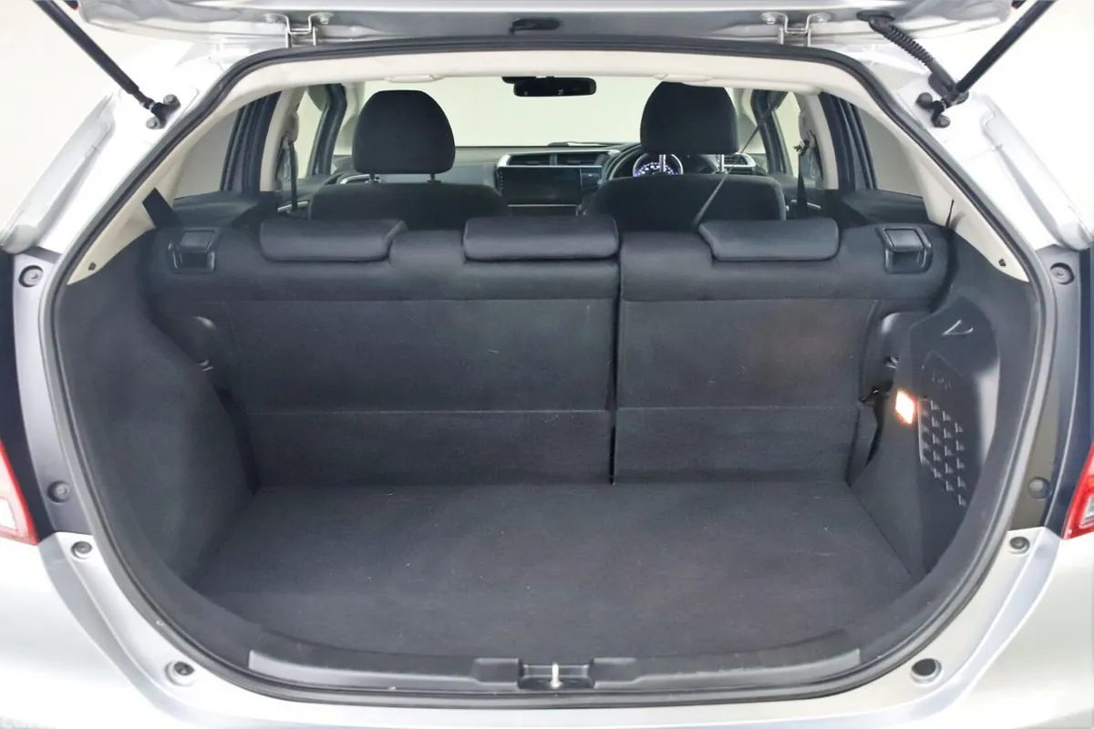 Honda Fit Hatchback, Petrol Hybrid, 2017, Silver