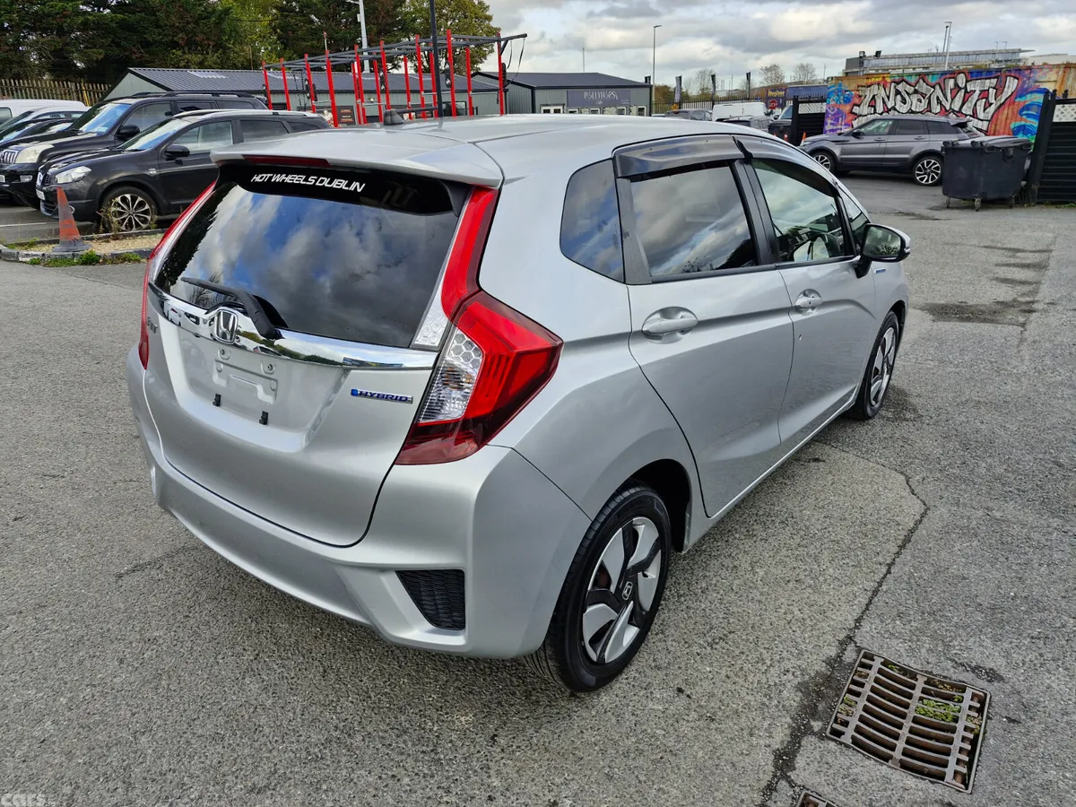 Honda Fit Hatchback, Petrol Hybrid, 2013, Silver