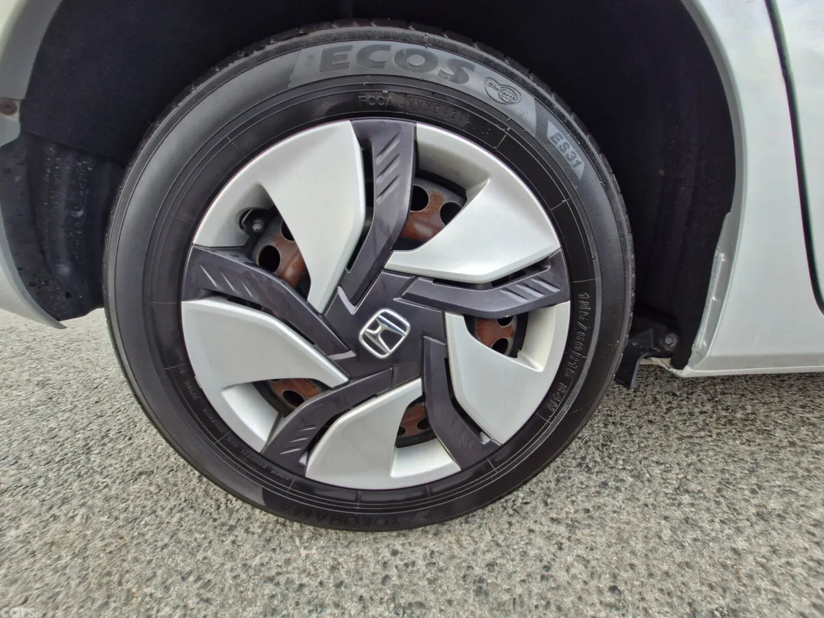 Honda Fit Hatchback, Petrol Hybrid, 2013, Silver