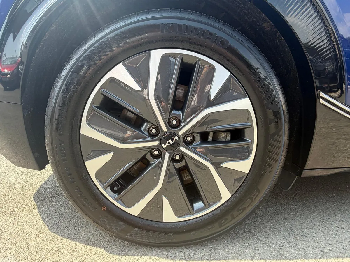 Kia EV6 MPV, Electric, 2022, Blue
