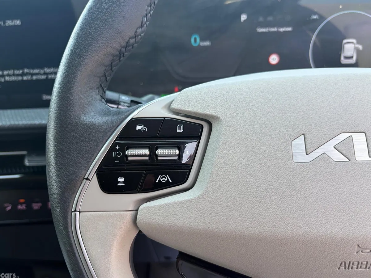 Kia EV6 MPV, Electric, 2022, Blue