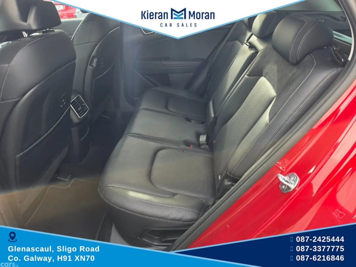 Kia Sportage MPV, Diesel, 2024, Red