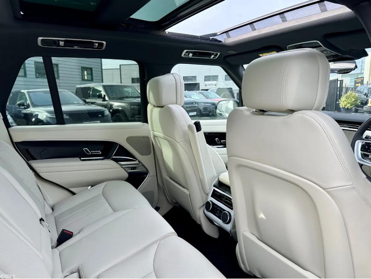 Land Rover Range Rover SUV, Petrol Plug-in Hybrid, 2026, Green