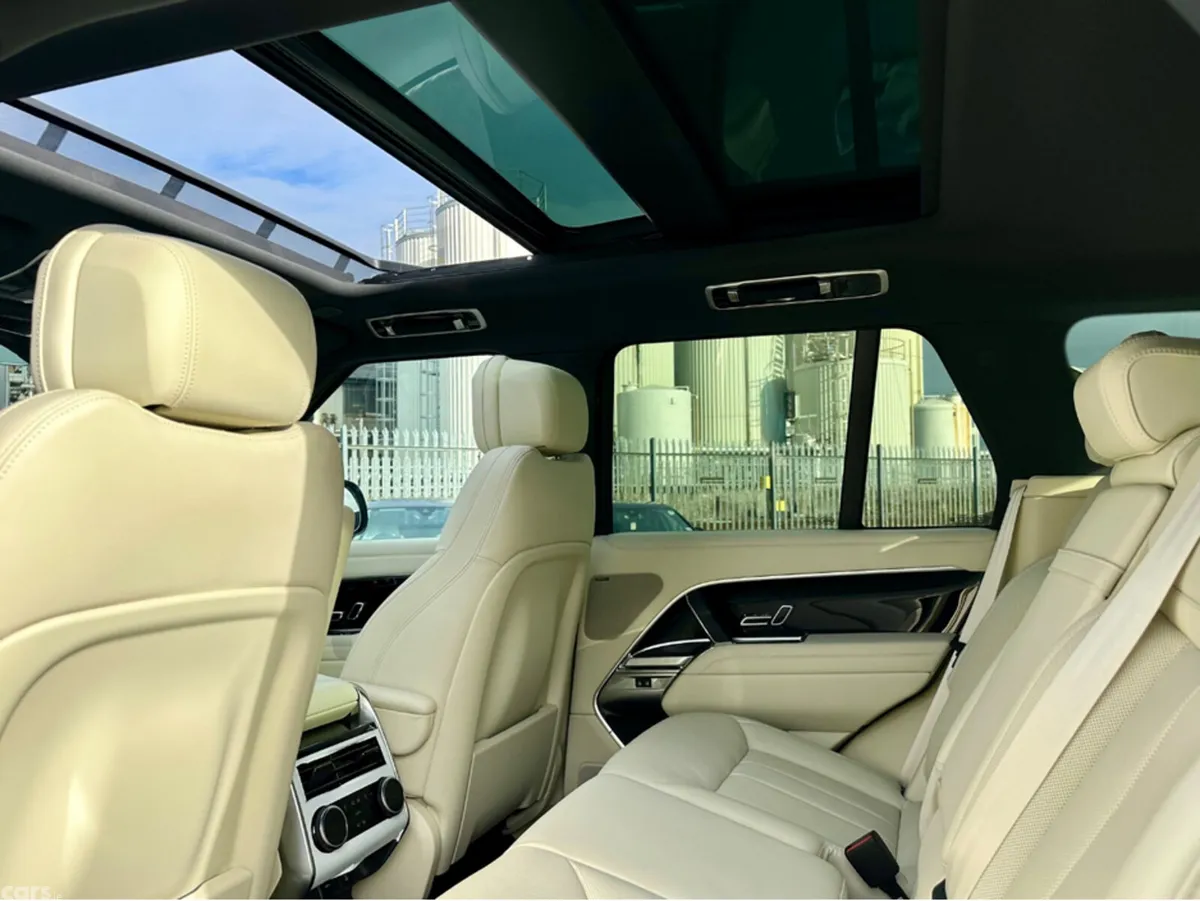 Land Rover Range Rover SUV, Petrol Plug-in Hybrid, 2026, Green