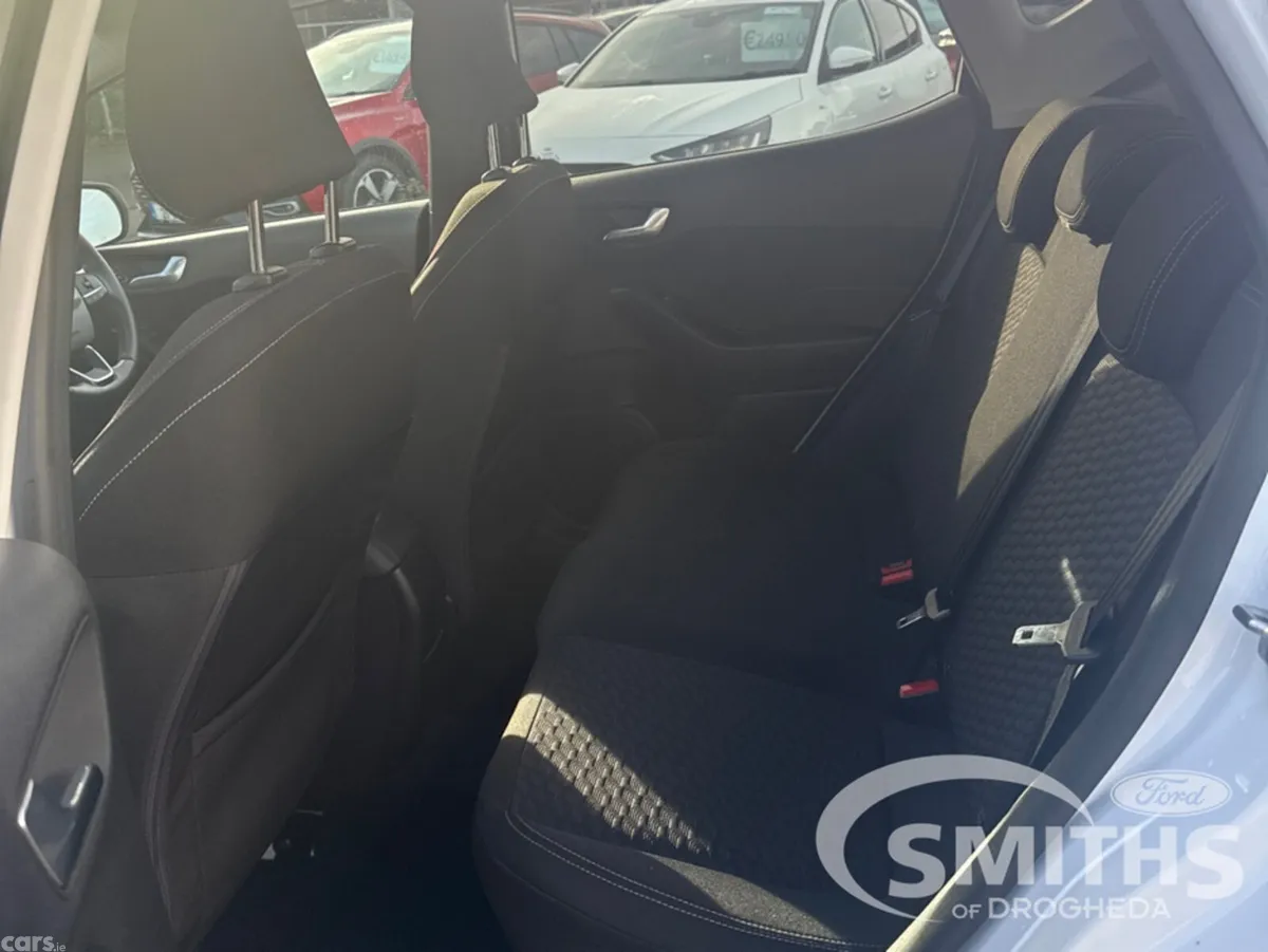 Ford Fiesta Hatchback, Petrol, 2022, White