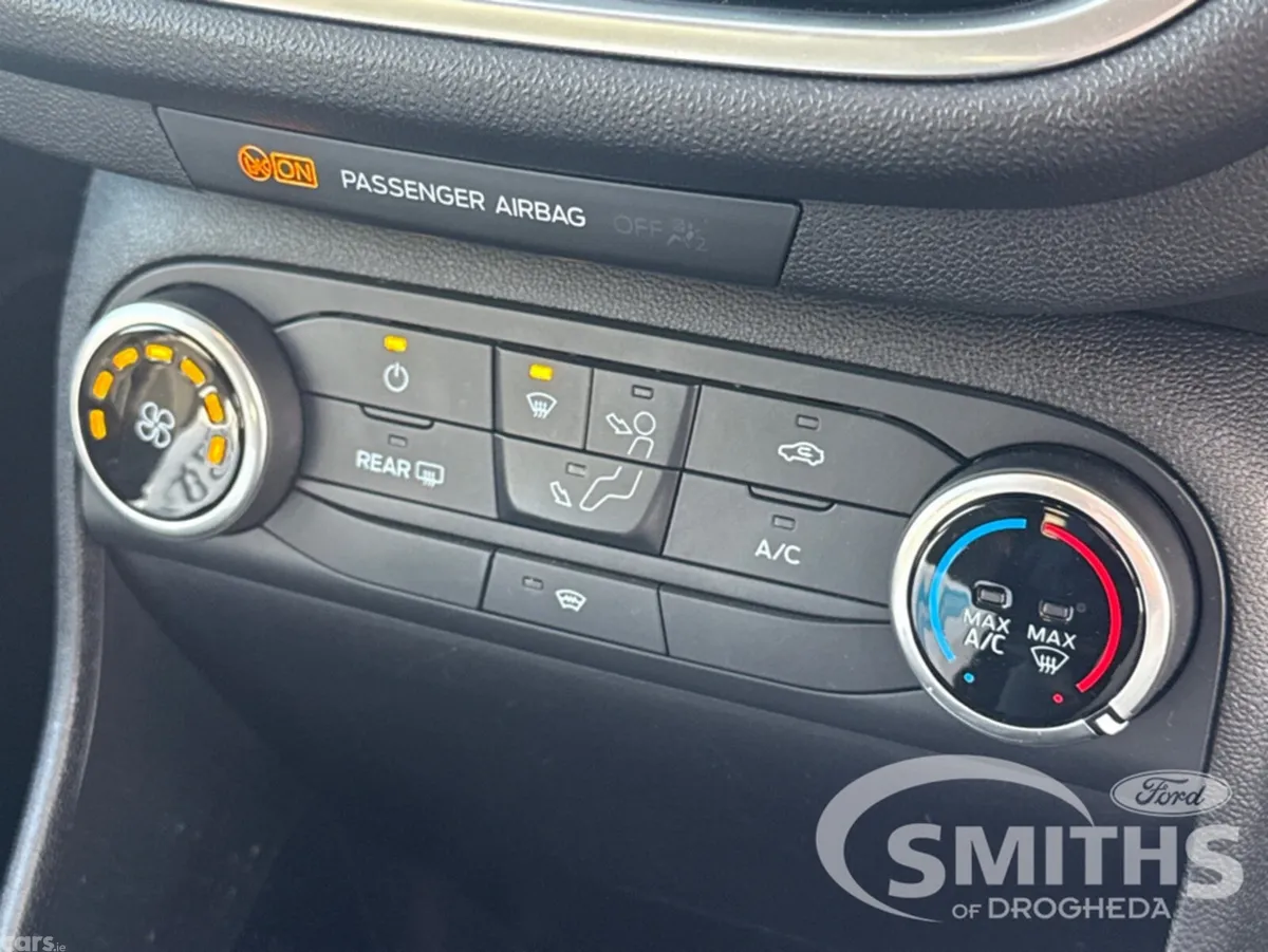 Ford Fiesta Hatchback, Petrol, 2022, White