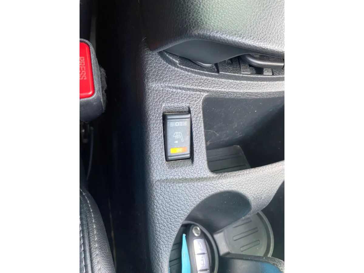 Nissan Qashqai MPV, Diesel, 2015, Black