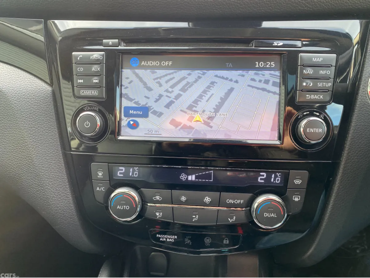 Nissan Qashqai MPV, Diesel, 2015, Black