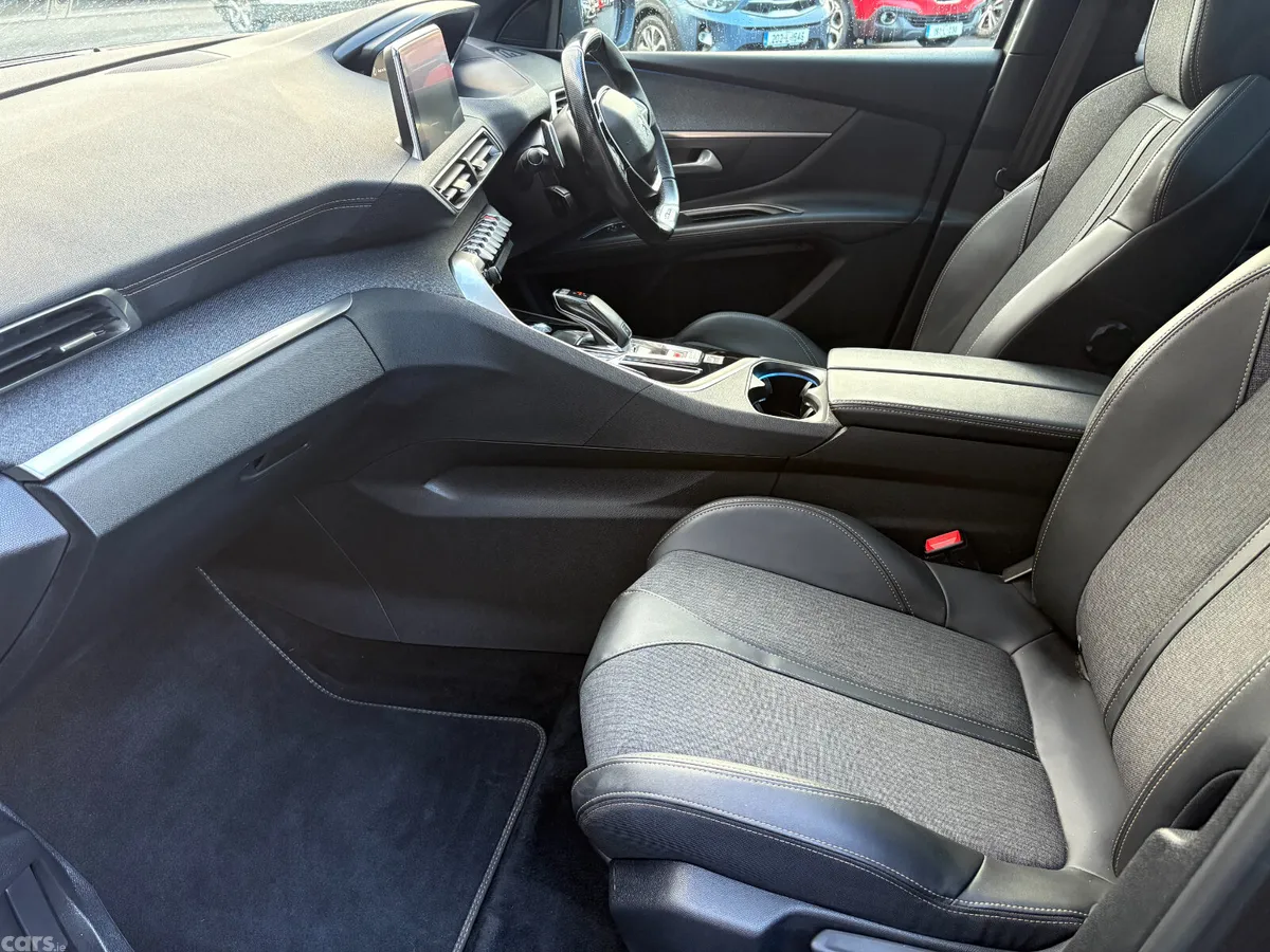 Peugeot 3008 MPV, Diesel, 2020, Grey