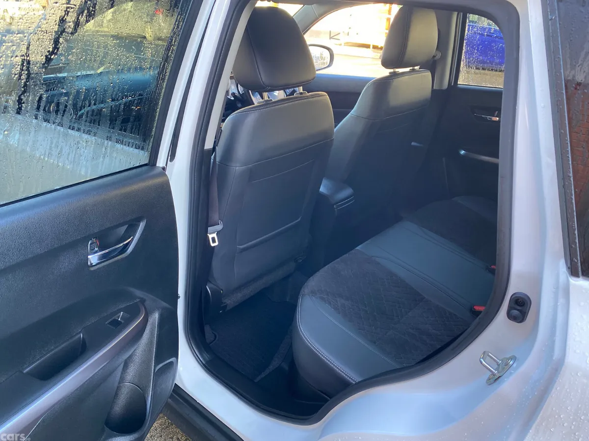 Suzuki Vitara SUV, Petrol, 2021, White