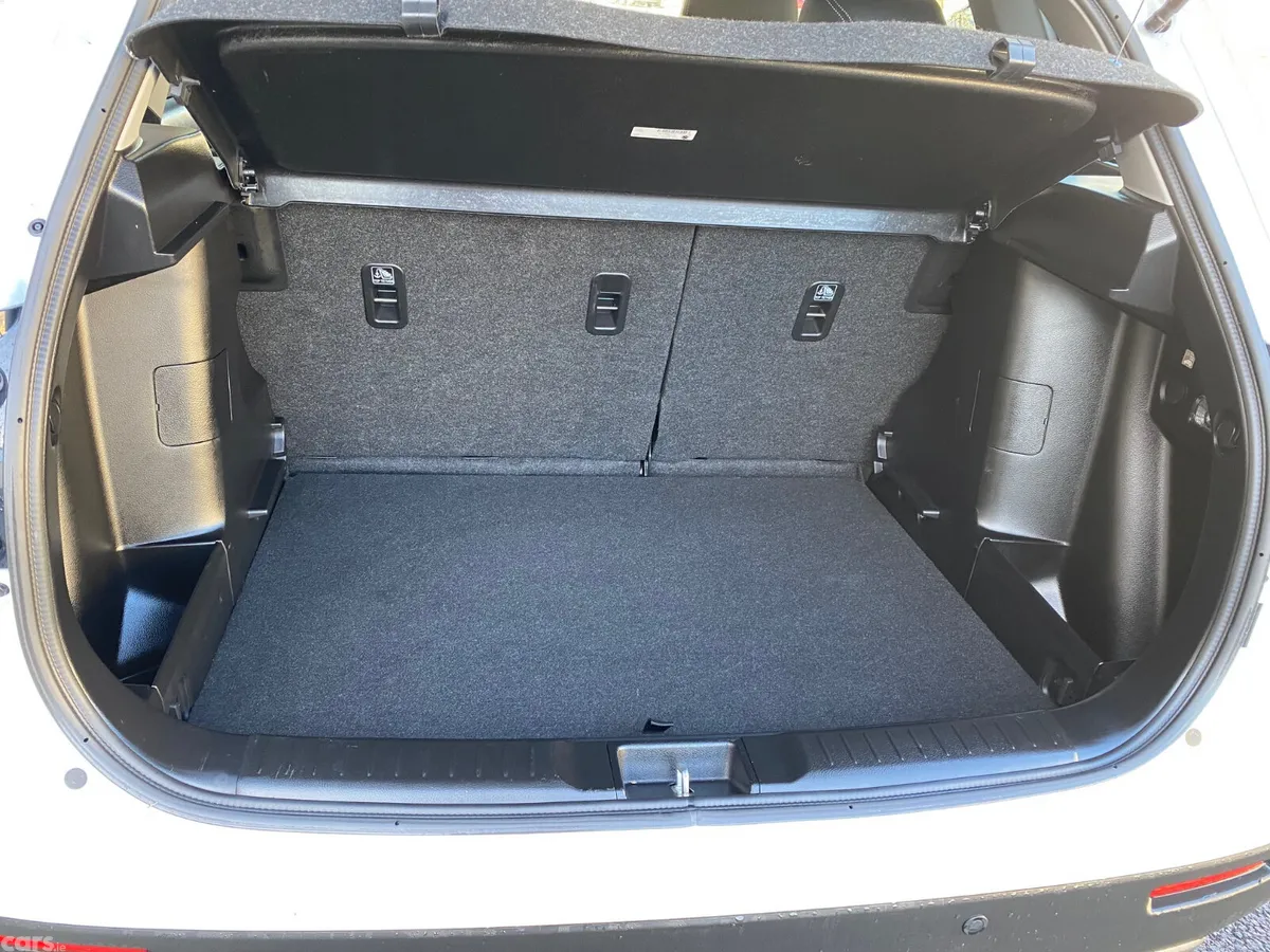 Suzuki Vitara SUV, Petrol, 2021, White
