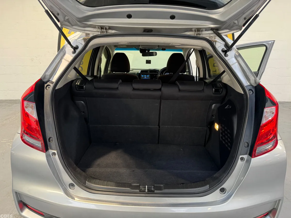 Honda Fit Hatchback, Petrol Hybrid, 2018, Silver