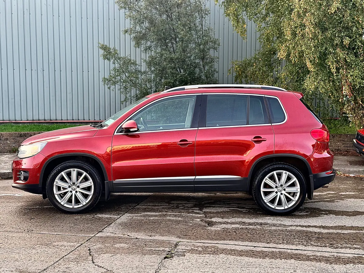 Volkswagen Tiguan SUV, Diesel, 2015, Red