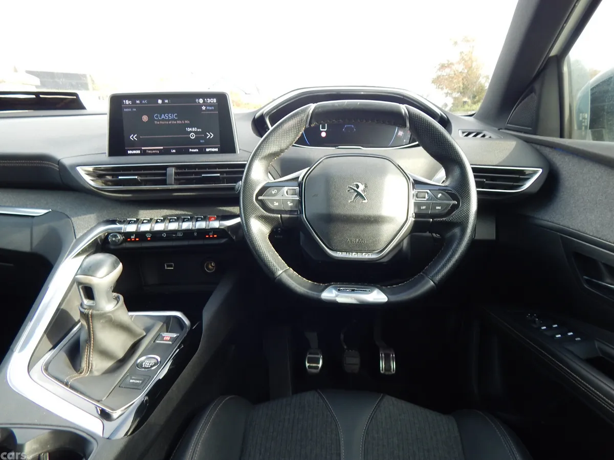 Peugeot 5008 MPV, Diesel, 2019, White