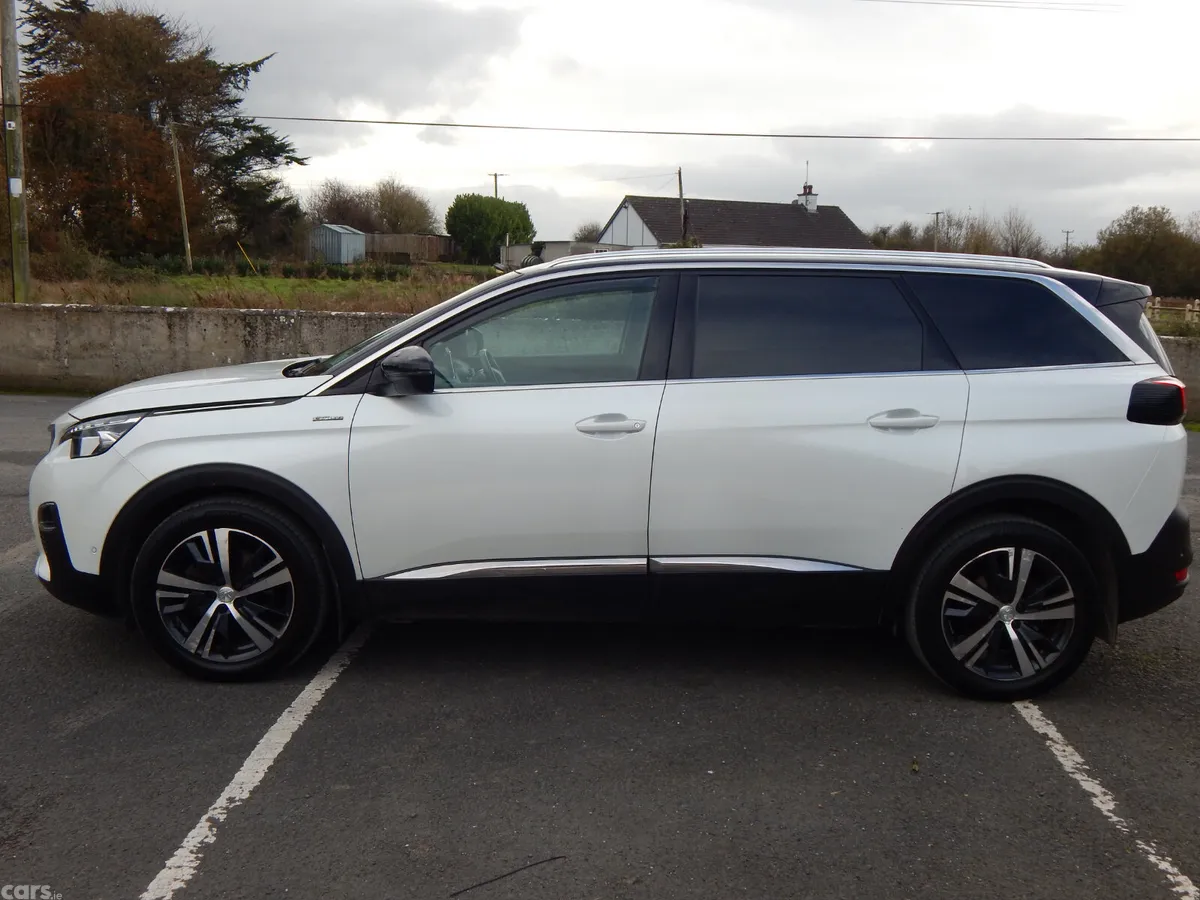 Peugeot 5008 MPV, Diesel, 2019, White