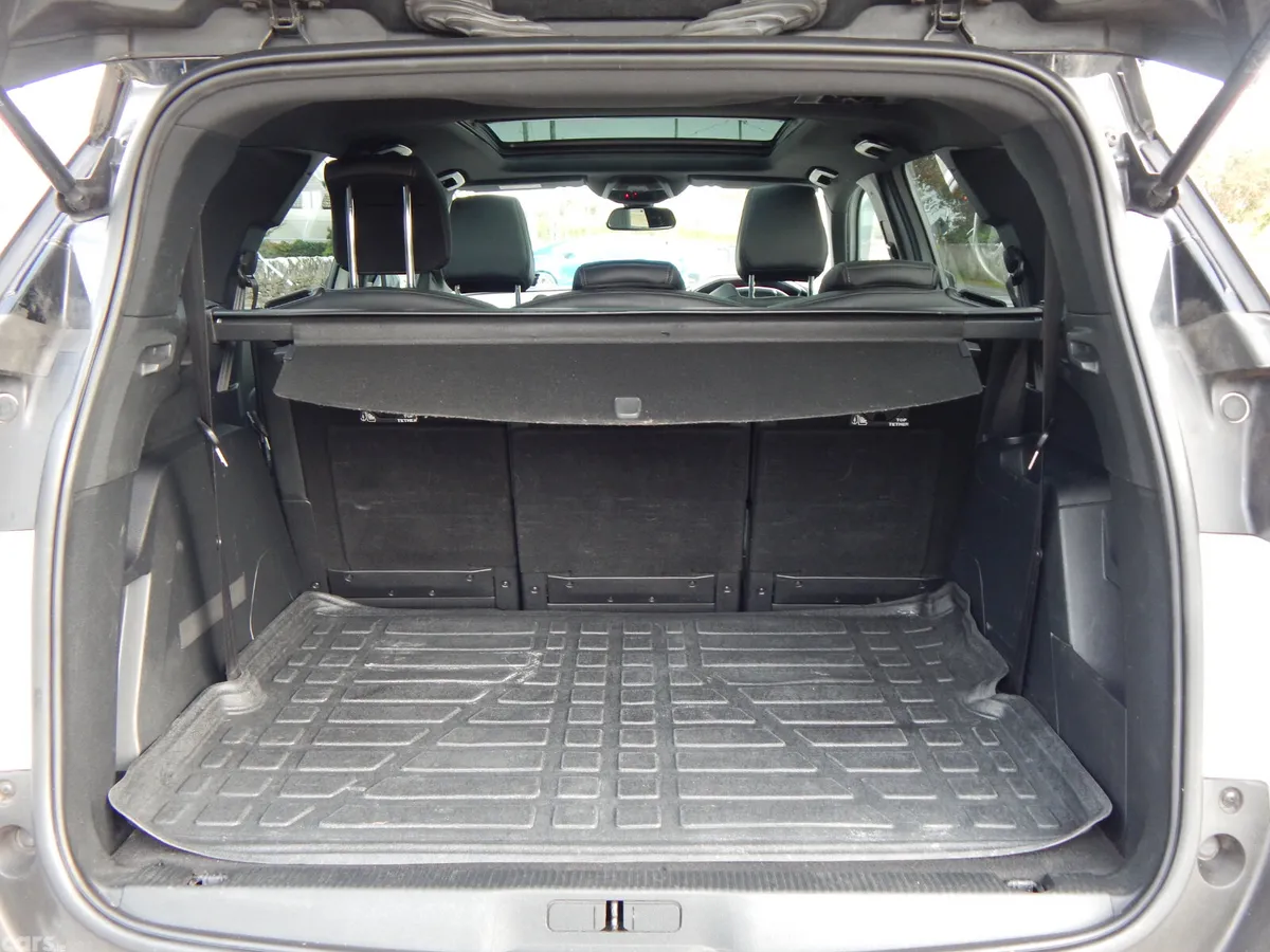 Peugeot 5008 MPV, Diesel, 2019, White