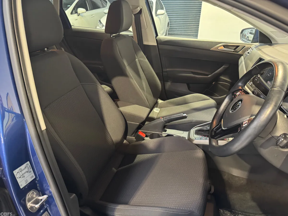 Volkswagen Polo Hatchback, Petrol, 2021, Blue