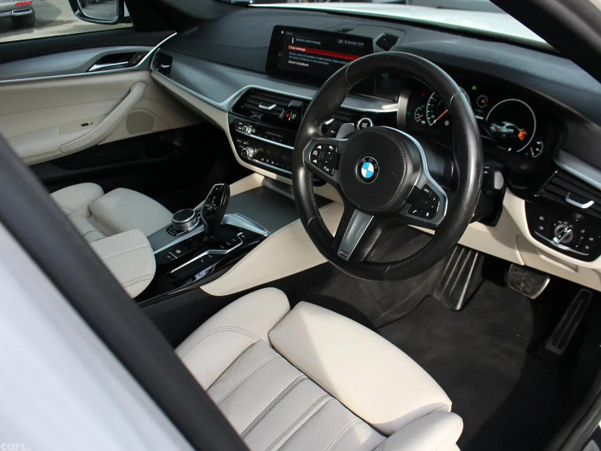 BMW 5-Series Saloon, Petrol Plug-in Hybrid, 2019, White