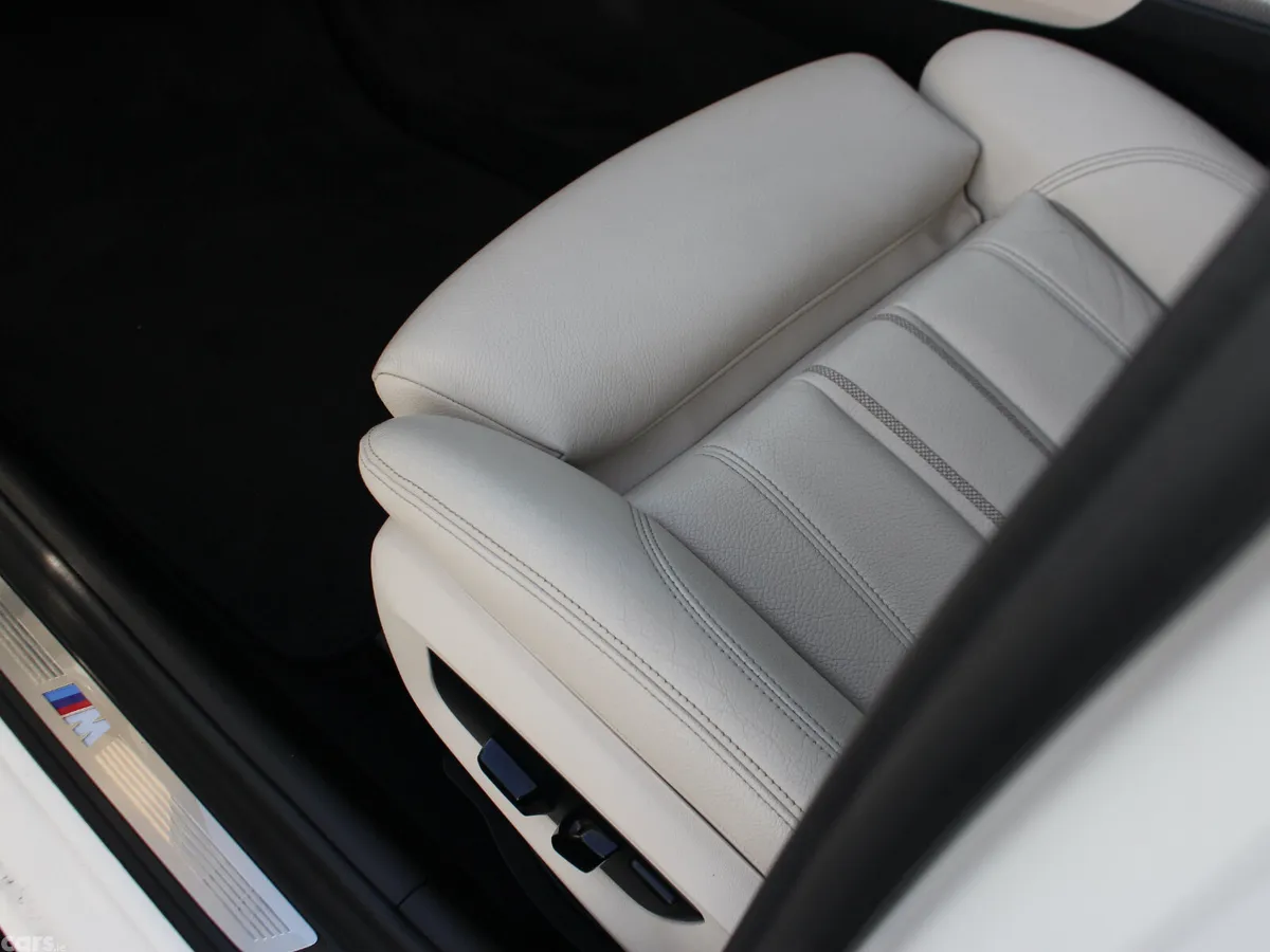 BMW 5-Series Saloon, Petrol Plug-in Hybrid, 2019, White