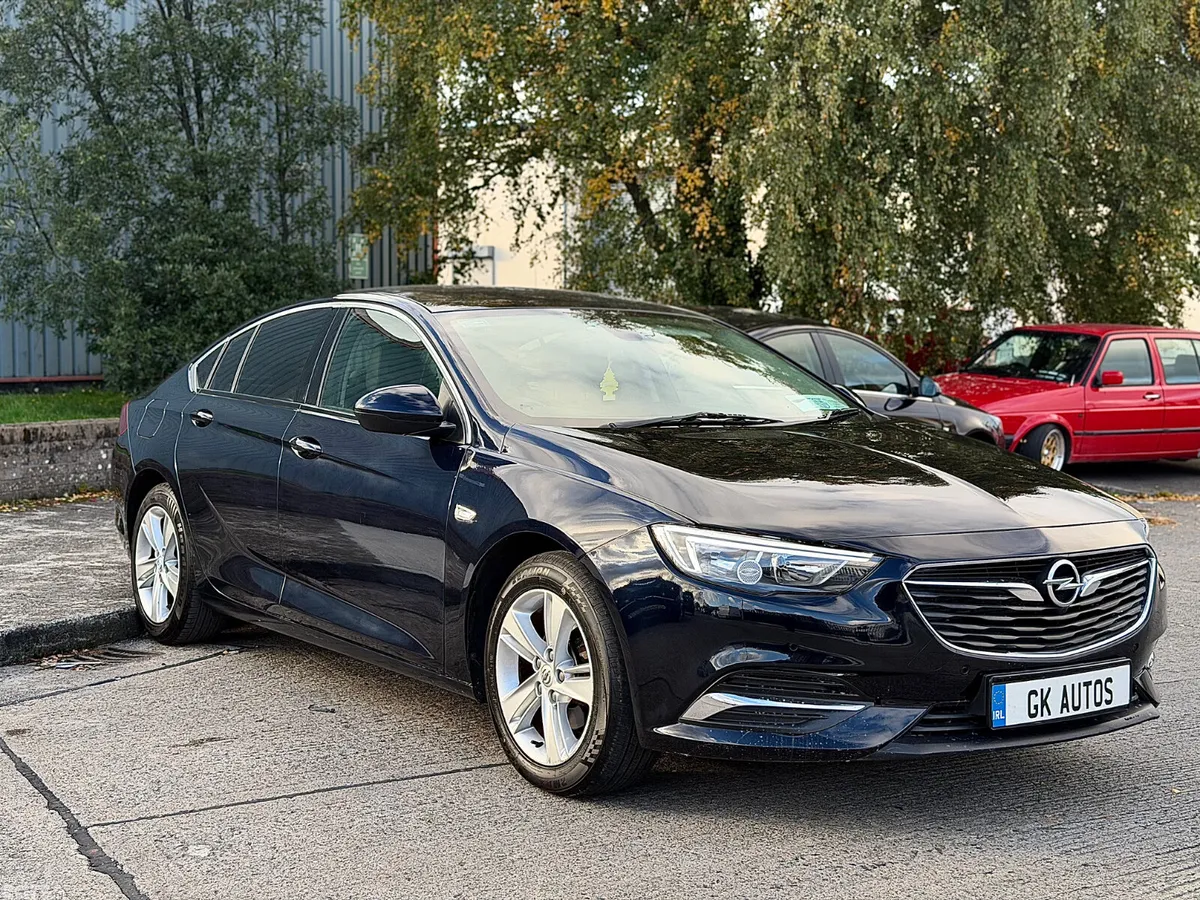 Opel Insignia Hatchback, Diesel, 2019, Blue