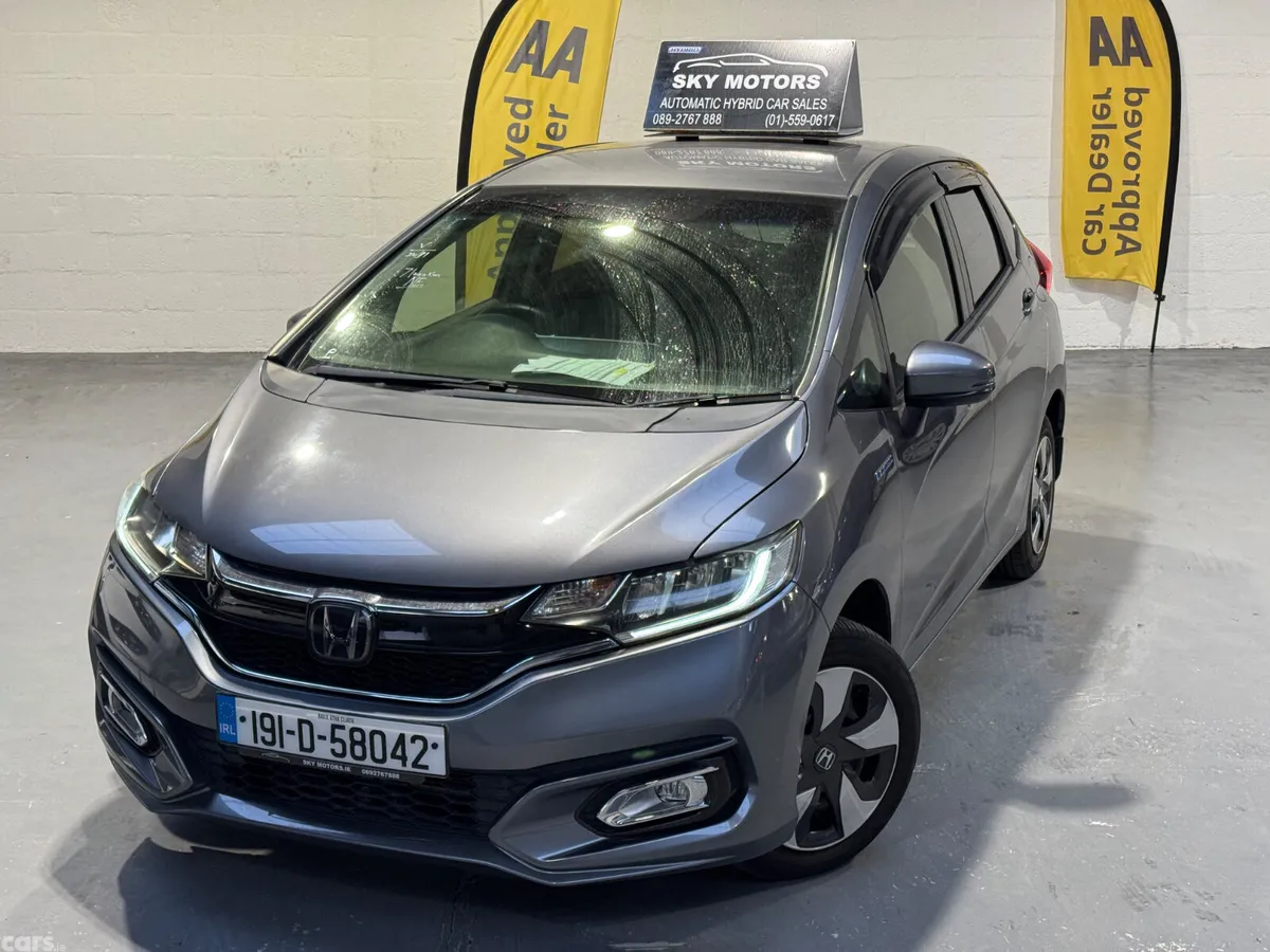 Honda Fit Hatchback, Petrol Hybrid, 2019, Grey