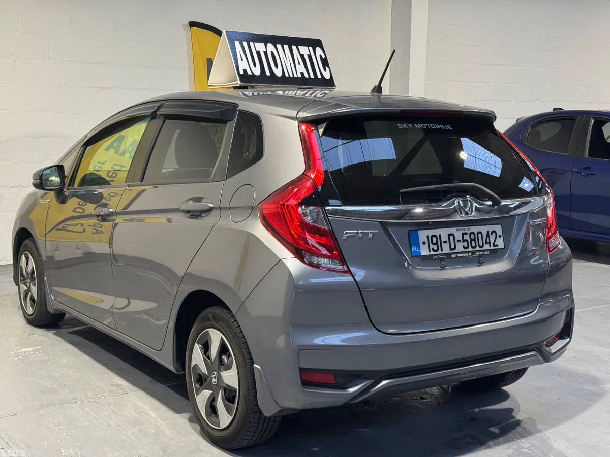 Honda Fit Hatchback, Petrol Hybrid, 2019, Grey