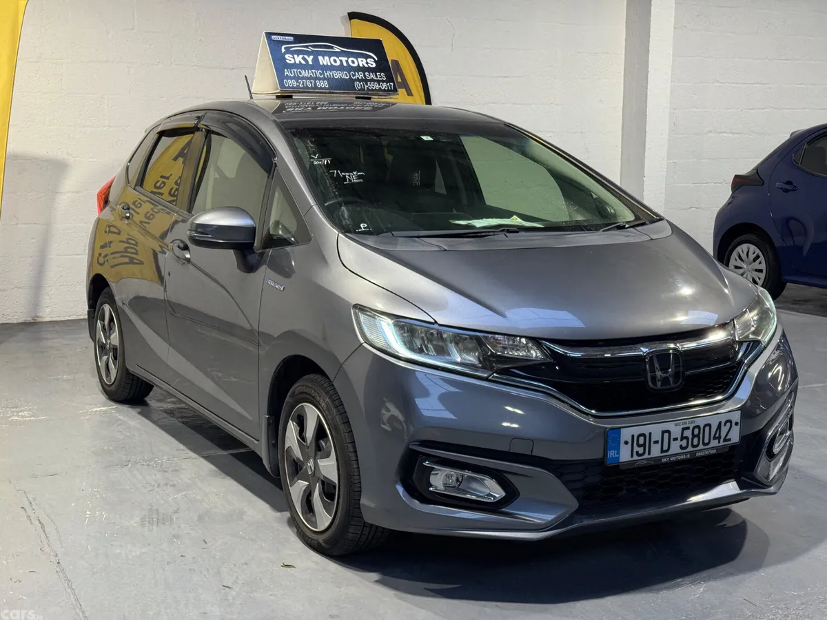 Honda Fit Hatchback, Petrol Hybrid, 2019, Grey