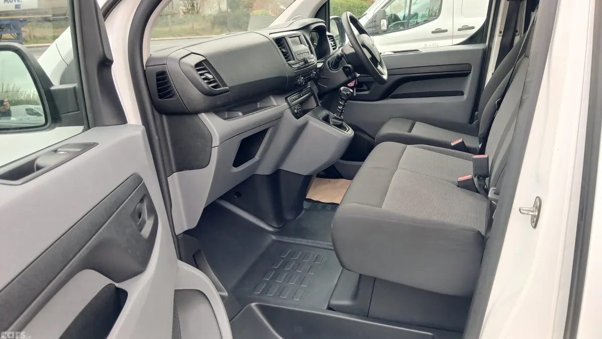 Toyota Proace MPV, Diesel, 2022, White